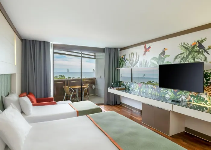 Nirvana Cosmopolitan Hotel - Convention & Sports Center